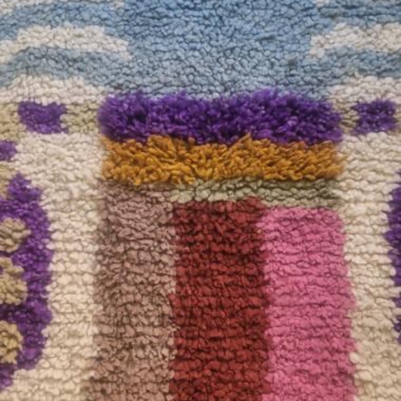 Wool Rug - Picture 2 of 3